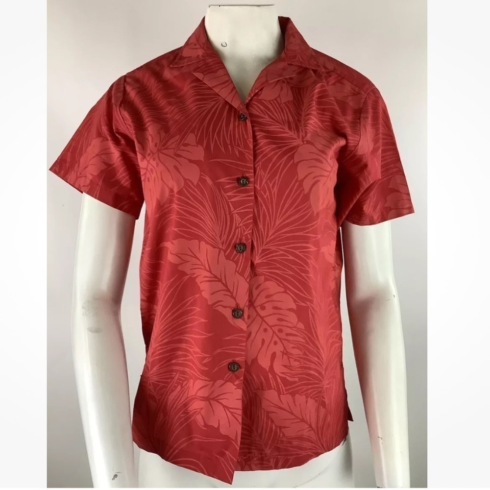 Vintage T & L Muumuu Factory Womens Sz S Hawaiian Button Shirt Red Polyester